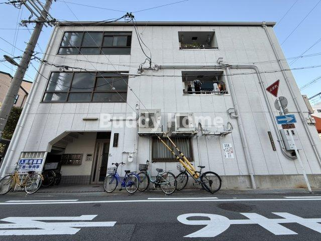 新和マンションの外観