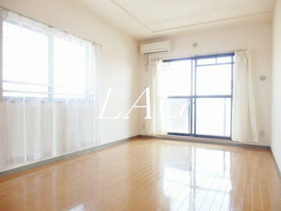【居間・リビング】 | ベルディオガーデン | 洋室のお部屋です。
