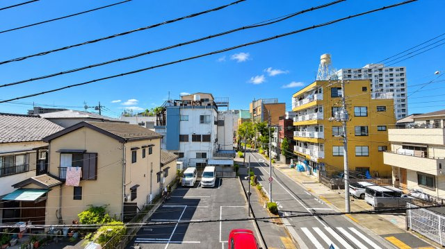 SSKグリーンパーク北千住第10の展望|視界いっぱいに広がる街並みと青空が、日常に爽快感を届けてくれます。