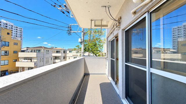 SSKグリーンパーク北千住第10のバルコニー|街並みを見渡しながら、気持ちよく過ごせるバルコニーです。