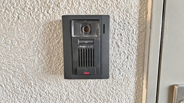 SSKグリーンパーク北千住第10の防犯設備|来訪者を室内から確認できるインターホン！日々の防犯意識を高め、安心感のある暮らしをサポートします。