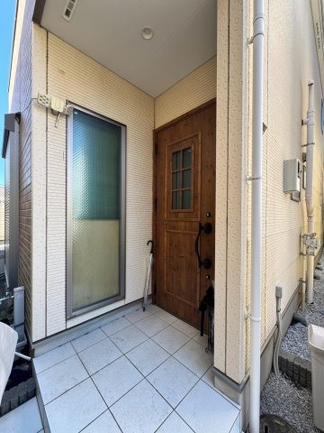 東村山市美住町2丁目中古戸建の玄関