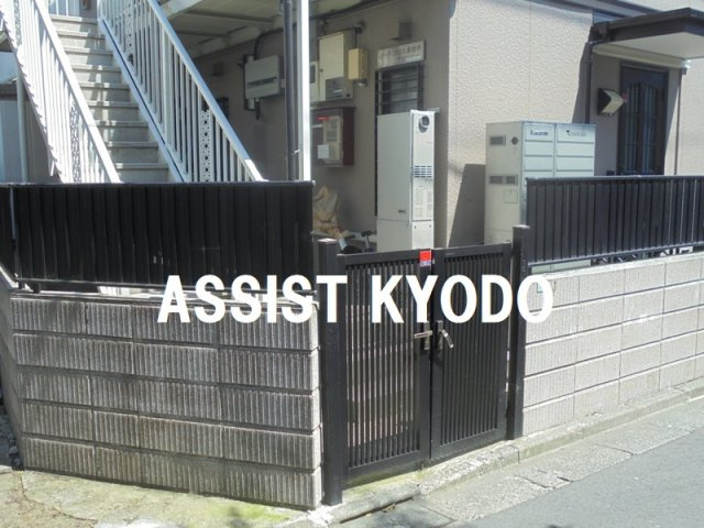 ガーデンハウス豪徳寺　のエントランス