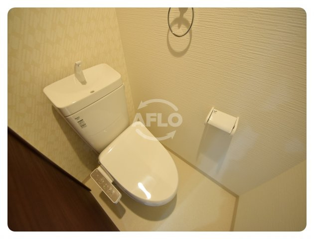 ジュネスシャトー深江橋のトイレ|ジュネスシャトー深江橋　温水洗浄便座