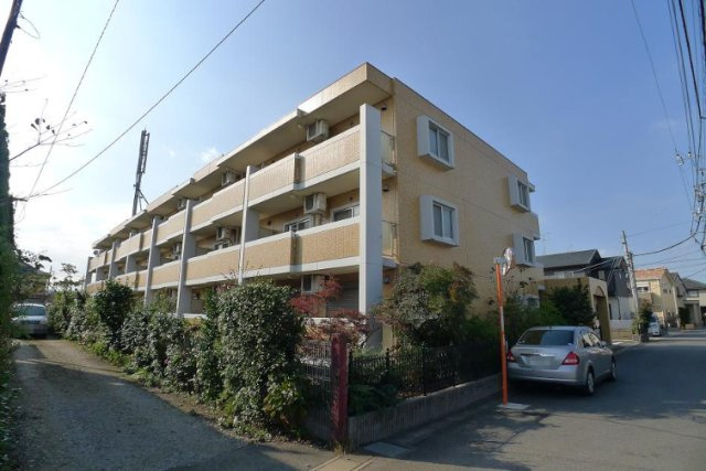 ルミエール・シーズ参番館