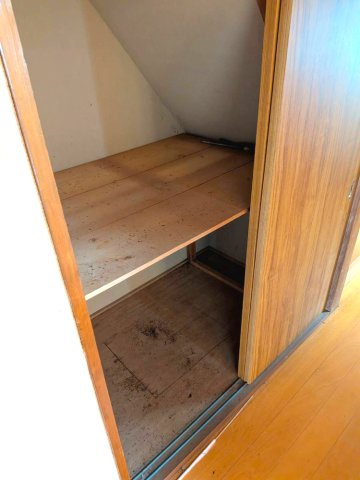 領家町　中古住宅の収納|階段下収納