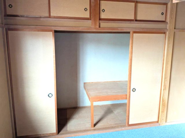 領家町　中古住宅の収納|２階和室押入