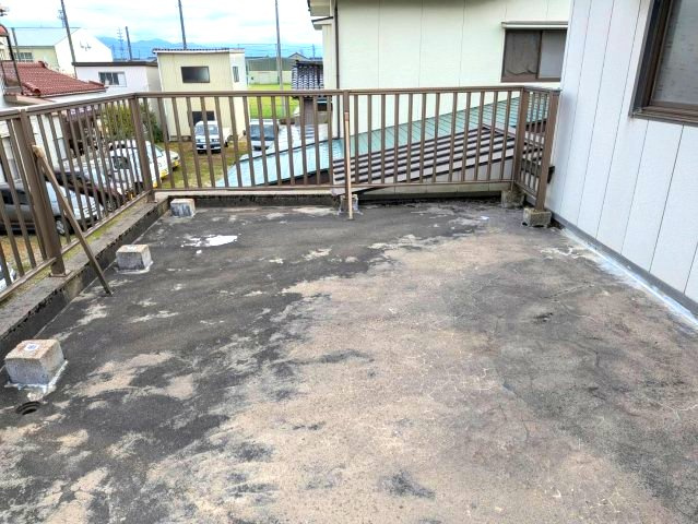 領家町　中古住宅のバルコニー