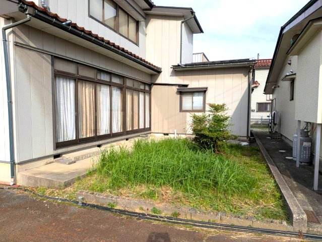 領家町　中古住宅の庭