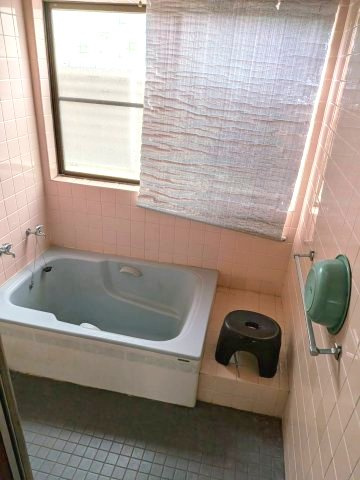 領家町　中古住宅の浴室
