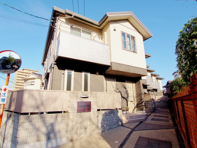 ファンコート堀越壱番館の外観
