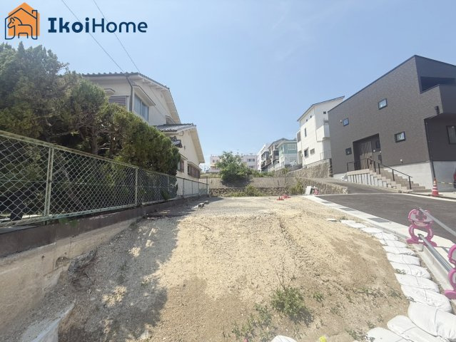 明石市東山町　土地の前面道路含む現地写真|●年中無休：当日予約可●更地につき解体費用不要です。