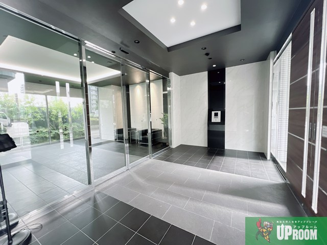 S-RESIDENCE志賀本通のロビー