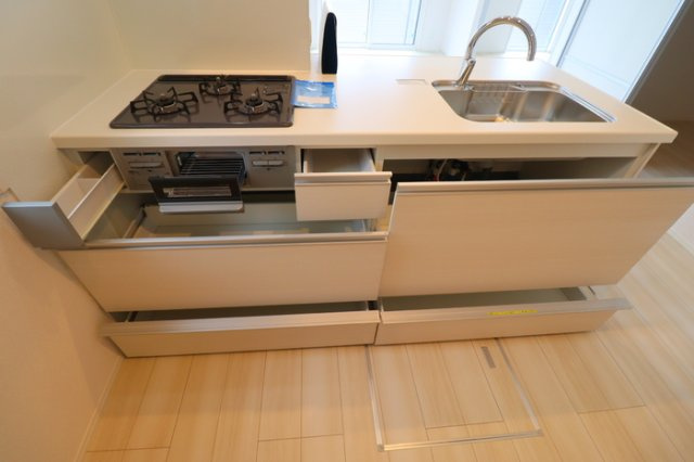 Sun HouSEのキッチン|システムキッチン収納