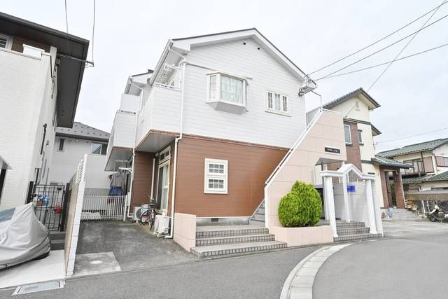 綾瀬市上土棚中６丁目のアパートの外観