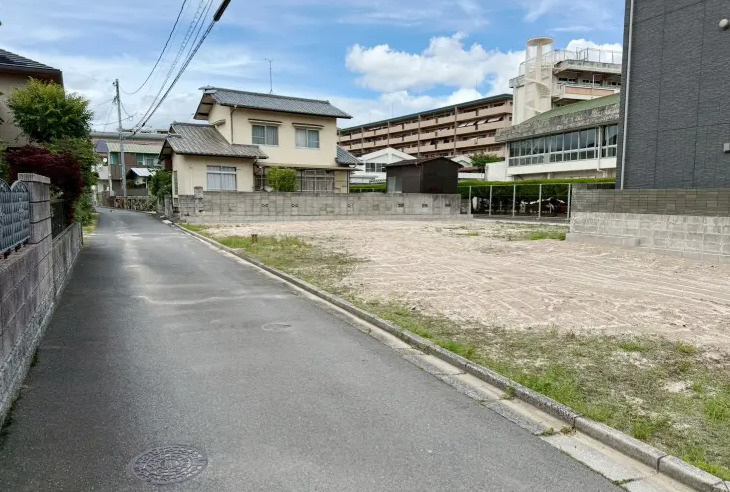 佐伯区五日市中央3丁目　№37573の前面道路含む現地写真