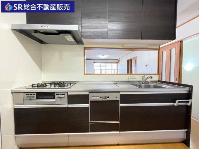 南鴻池町2丁目中古戸建のキッチン|人気の高いカウンターキッチン♪設備が充実しており快適にお料理できます！