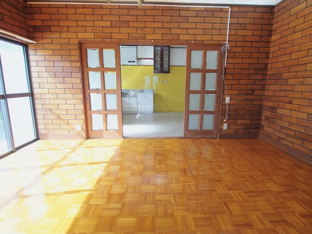 本町３丁目戸建ての居間・リビング