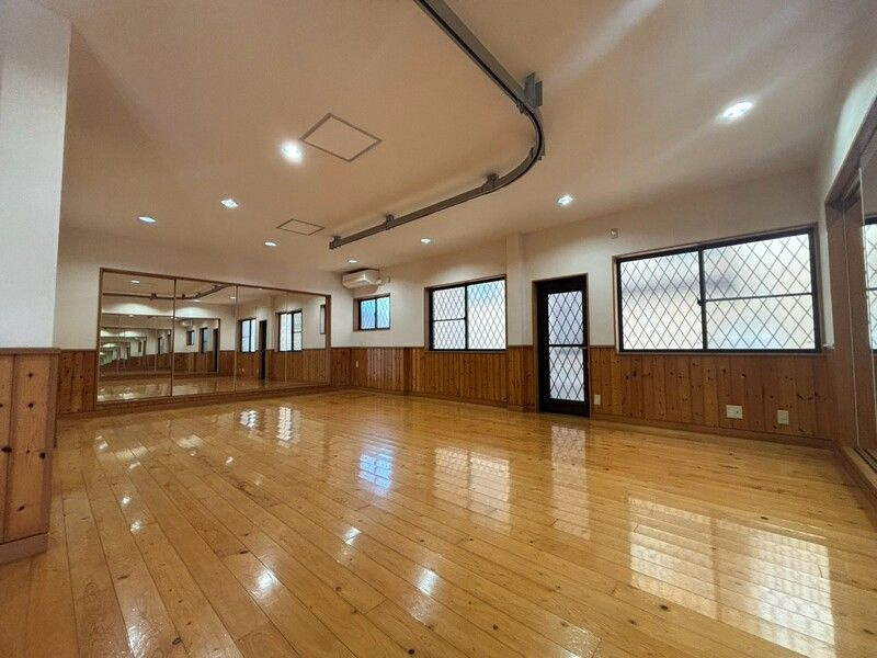 潮崎邸貸家の洋室