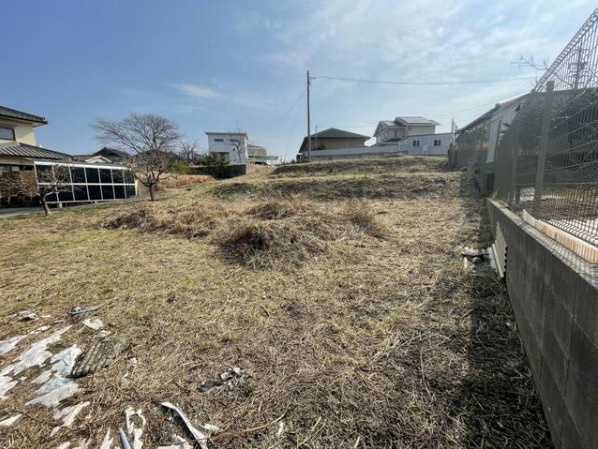 知多郡武豊町 字北新田　売り土地の前面道路含む現地写真