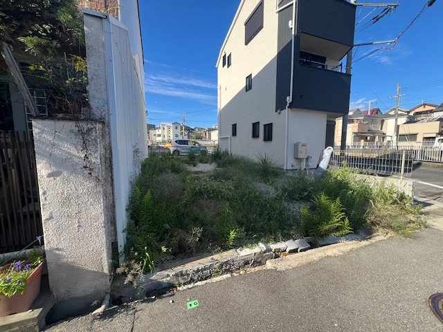 神戸市長田区西山町三丁目の前面道路含む現地写真