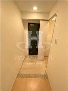 【玄関】 | ロイヤルパークス新田 | 毎日通る玄関はこちらです