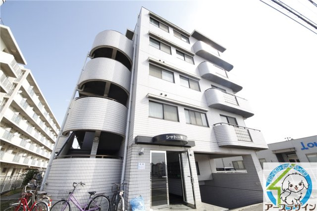 シャトー第一土山の外観