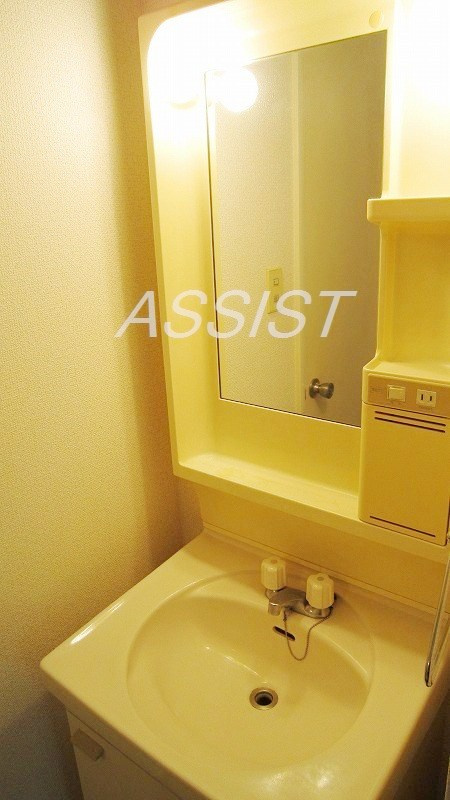 KTRエステートの独立洗面台