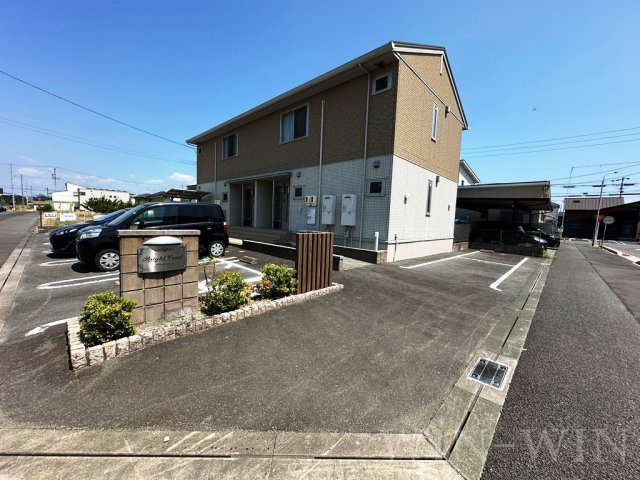 ブライト コートの駐車場