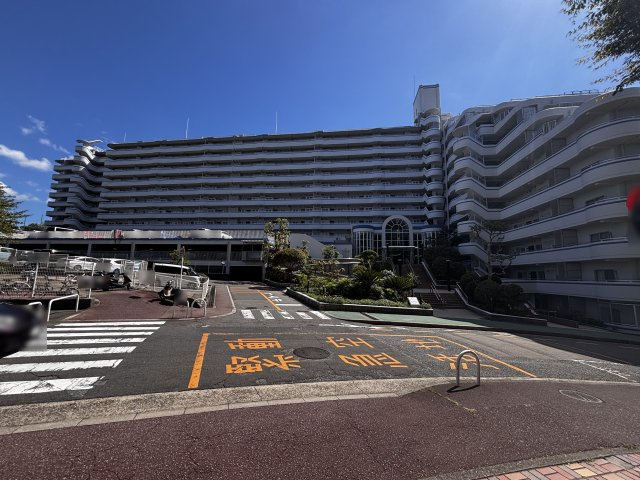 ディオ・フェルティ学園都市・ドルミハイツ垂水ⅢC棟の外観