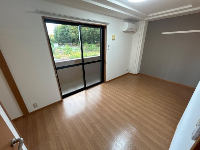LEGACY　GARDEN　弐番館の居間・リビング