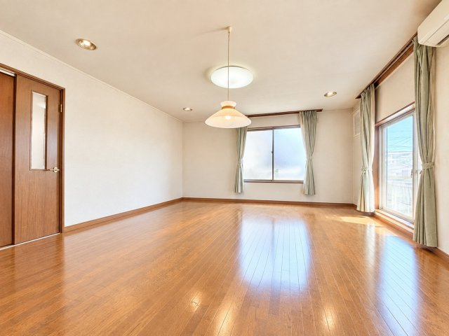 【居間・リビング】の画像