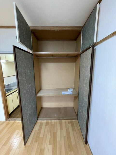 町田市中町２丁目のアパートの収納