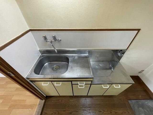 町田市中町２丁目のアパートのキッチン