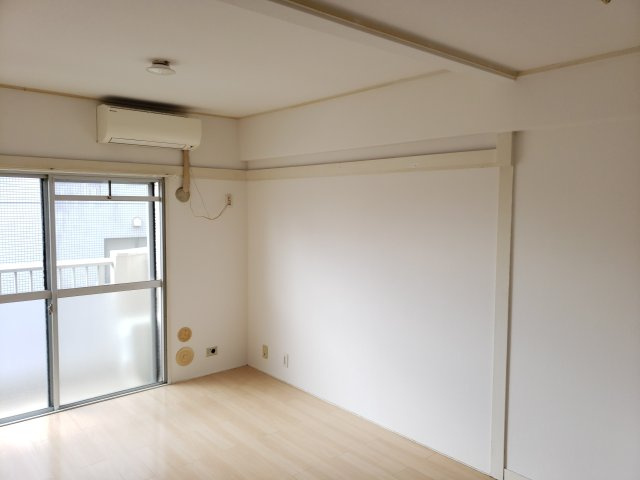 メゾン新小岩の居間・リビング