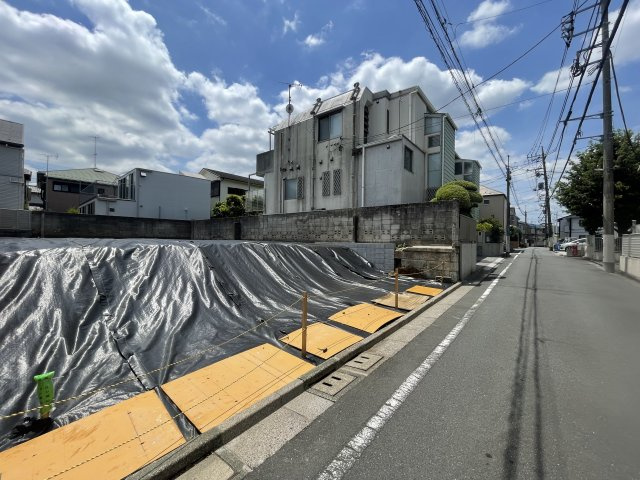 練馬区富士見台3丁目 全2区画 2号地の前面道路含む現地写真|前面道路約4.0.ｍ公道に面する立地
公園や保育園、小学校も近く子育てファミリーに嬉しい住環境です