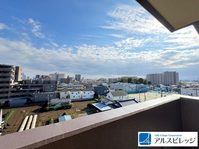 レーベンハイム鶴瀬の展望|角部屋ならではの開放感です