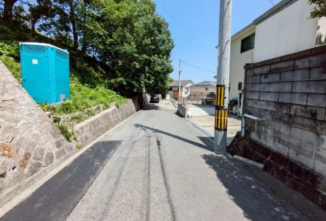 佐伯区観音台1丁目　№37231の前面道路含む現地写真