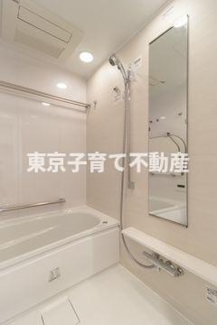 コノート茗荷谷の浴室