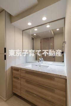 コノート茗荷谷の独立洗面台