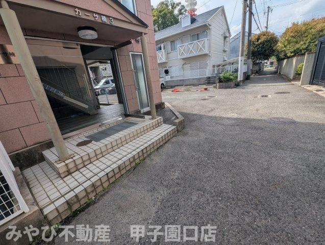 カーサ楠Ⅲのエントランス