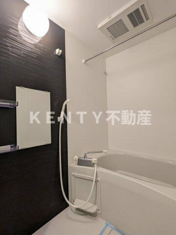 【浴室】 | モダンアパートメント武蔵小山 | コンパクトで使いやすいお風呂です