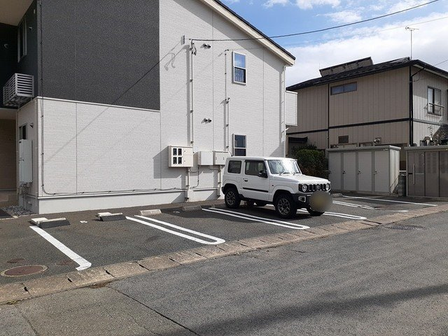 ツインＮの駐車場