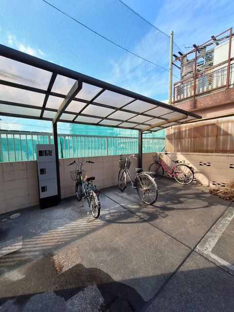 フラワーメゾンの駐車場|★駐輪場★