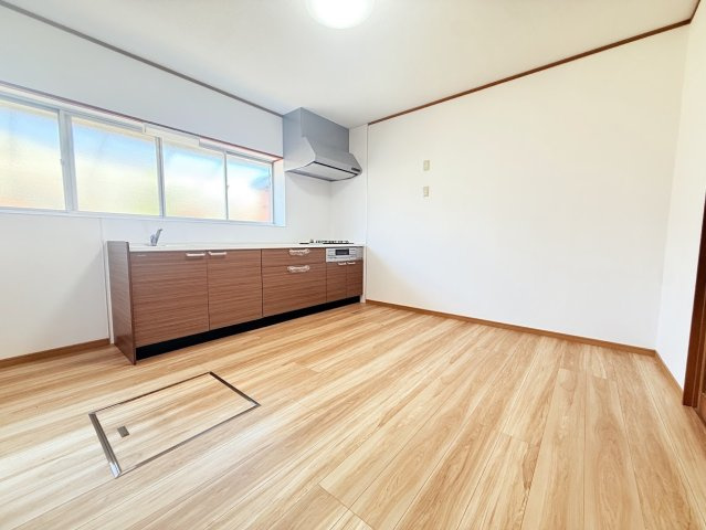 田辺市下万呂_中古戸建ての居間・リビング