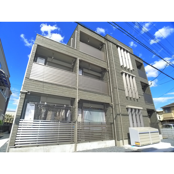 エキューム登戸の外観