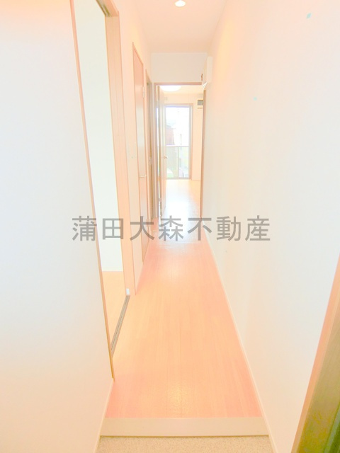 フィカーサSの玄関