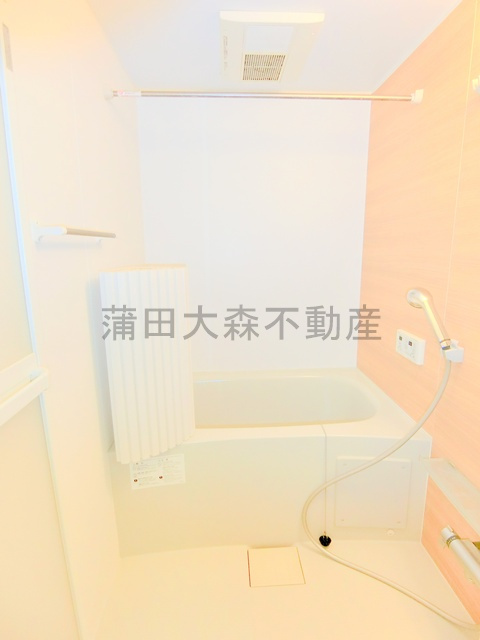 フィカーサSの浴室