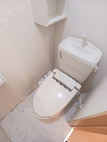 【トイレ】 | プラシード江津Ｂ | 落ち着いた色調のトイレです
