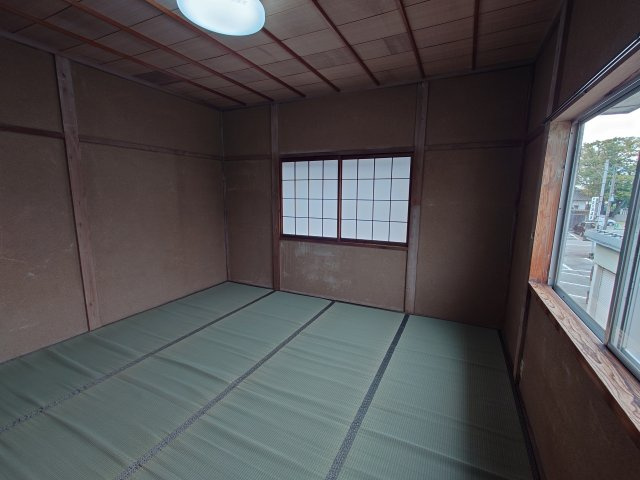 東岩瀬町貸家の和室
